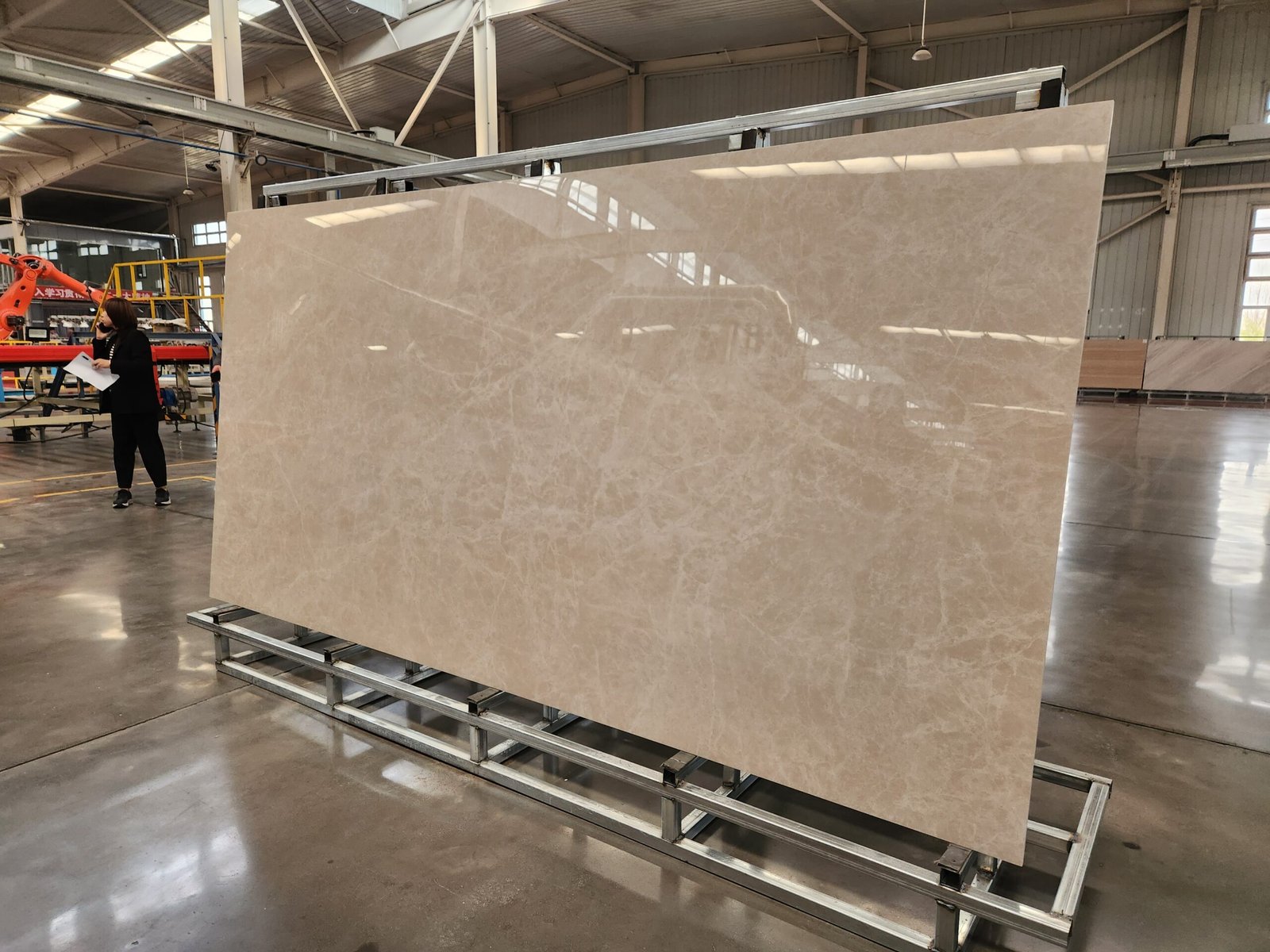 Royal Beige – Polished Slab Photos
