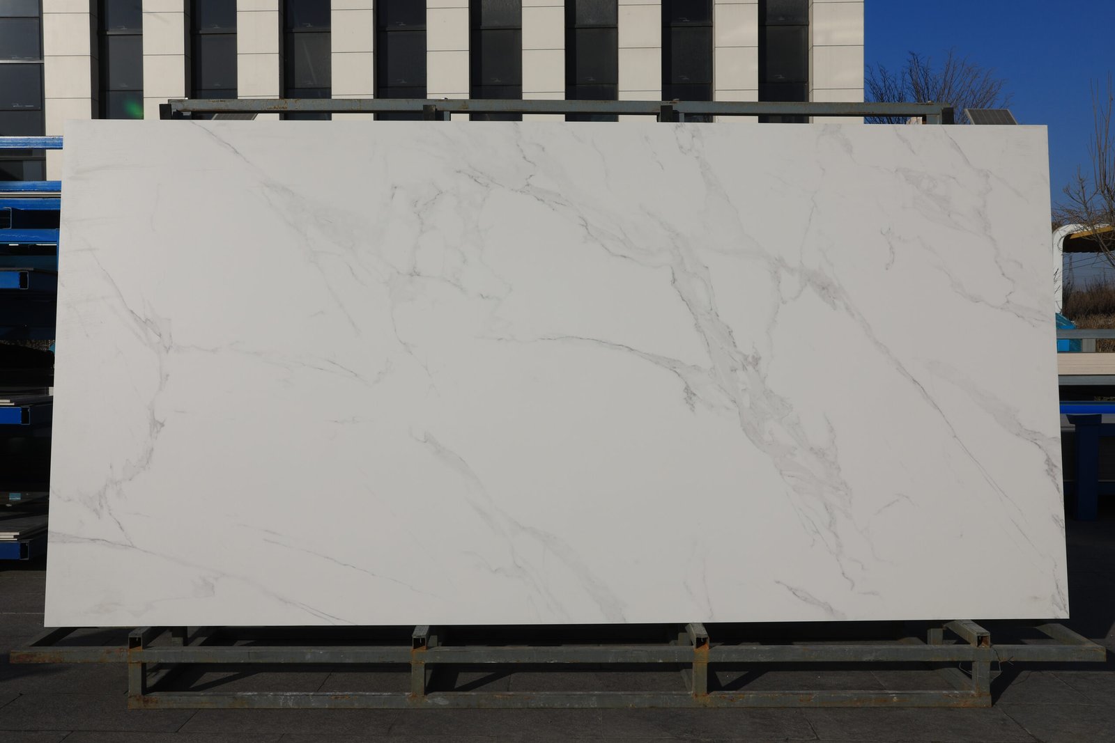Statuario slab photo