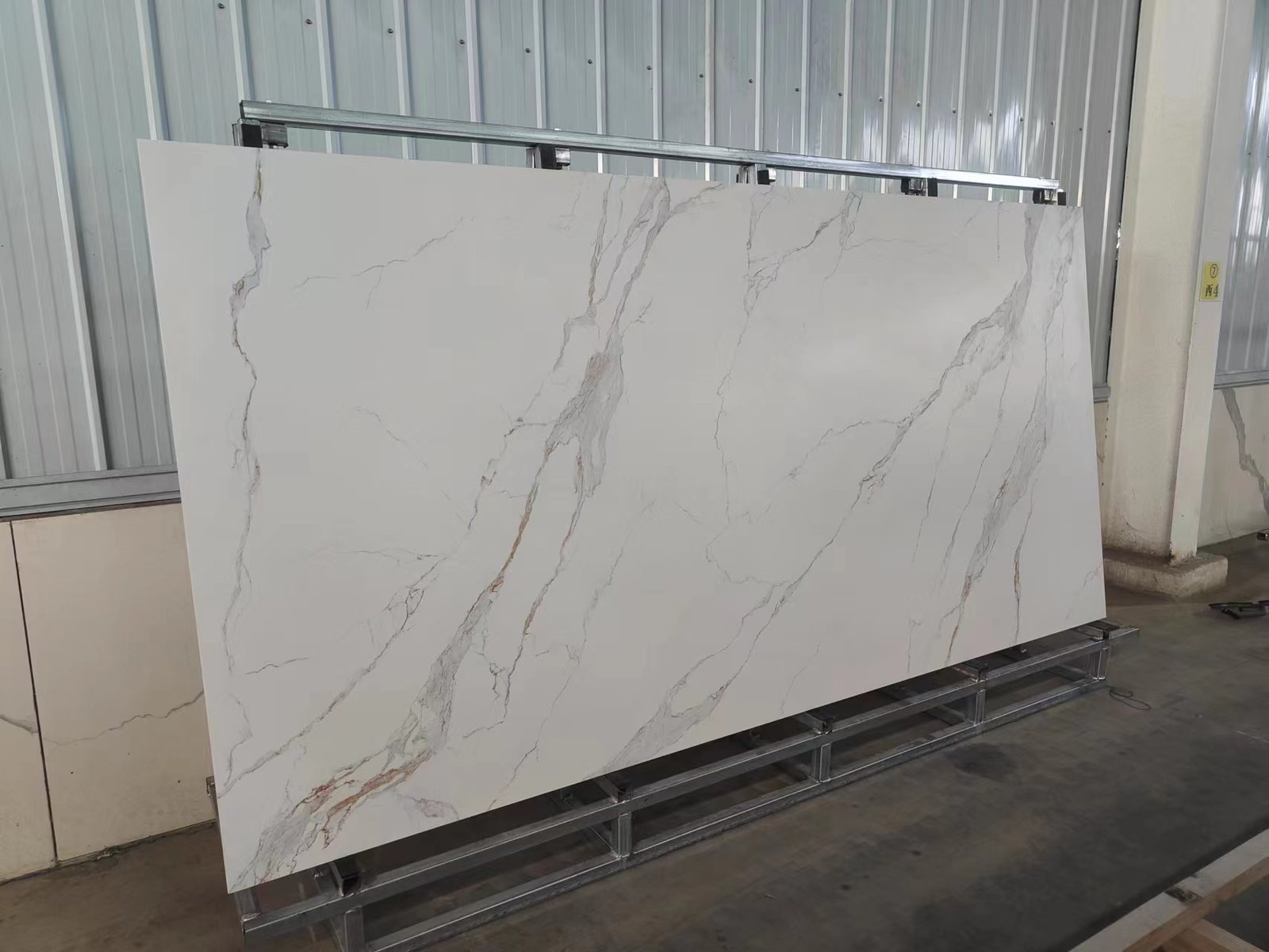 Cardenaskin – Polished Slab Photos